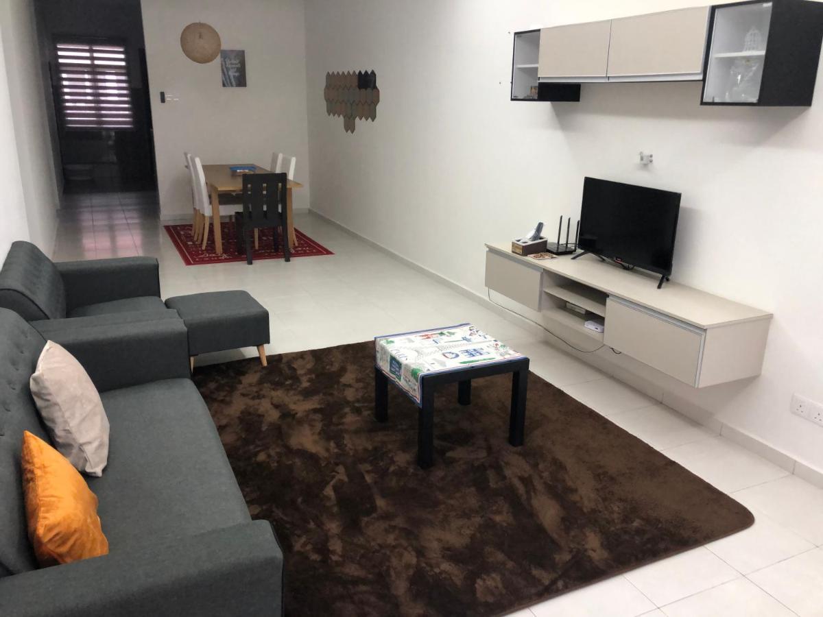 Evergreen 1 Homestay Куантан Екстериор снимка